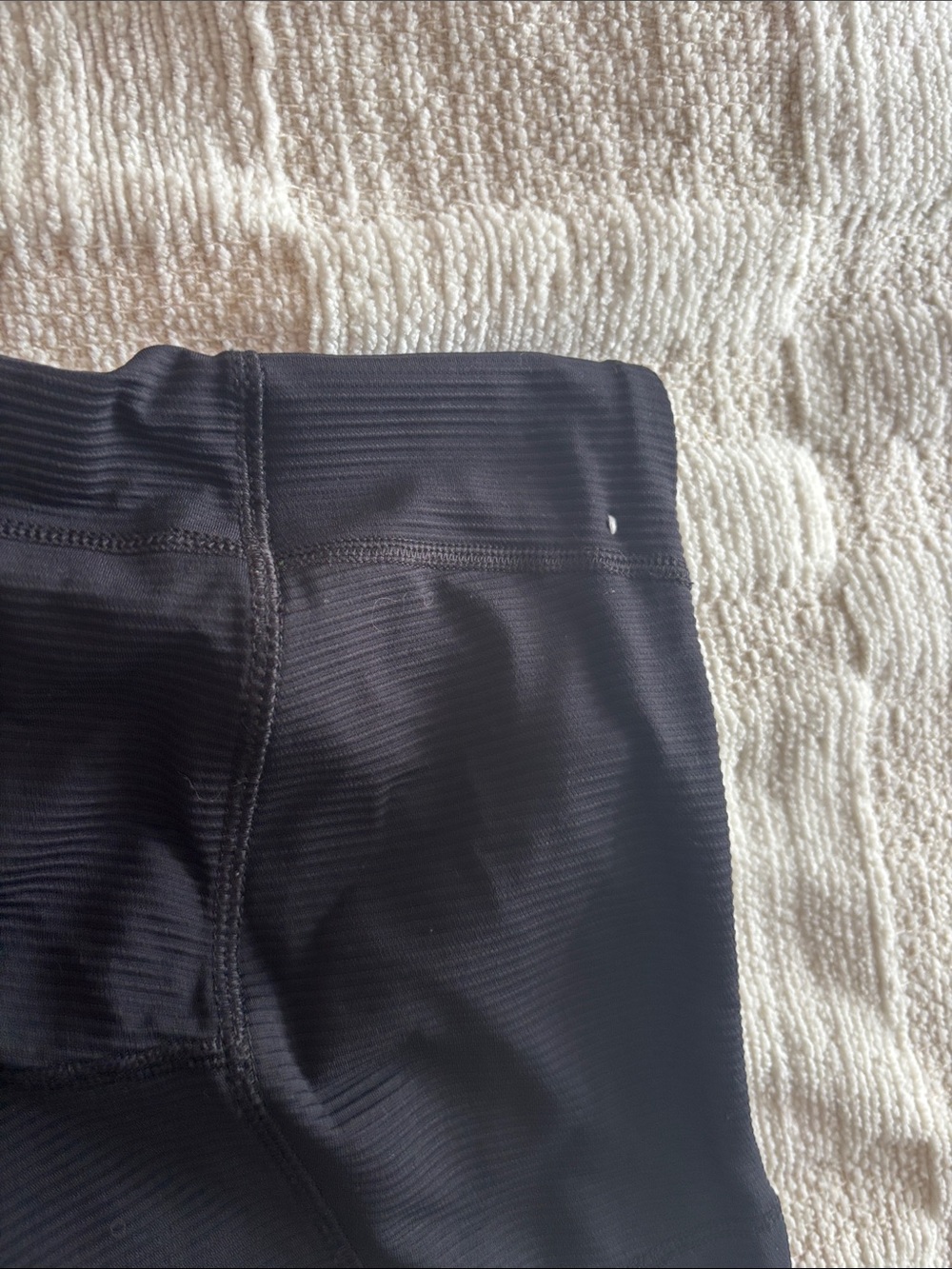 Old Navy Black High-Rise Active Leggings - Picture 5 of 8